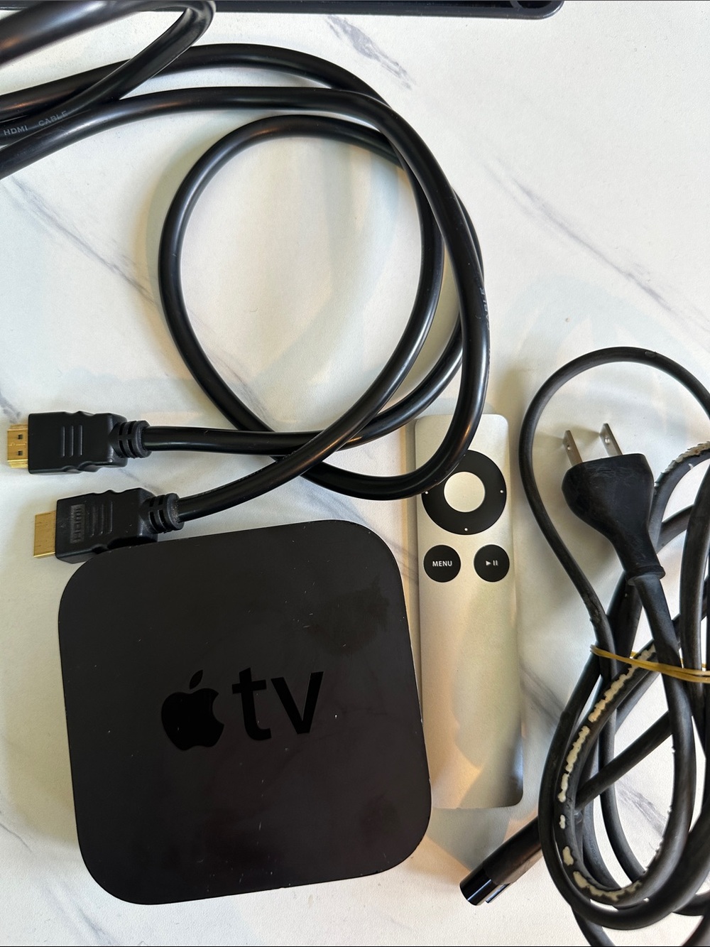3rd Gen Apple TV A1469 1080p Streamer Bundle HDMI & Optical Ports